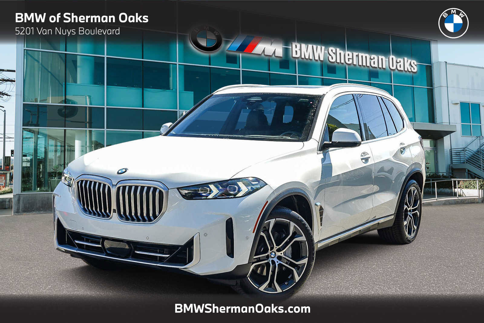 Used 2025 BMW X5 sDrive40i w/ Premium Package image 1