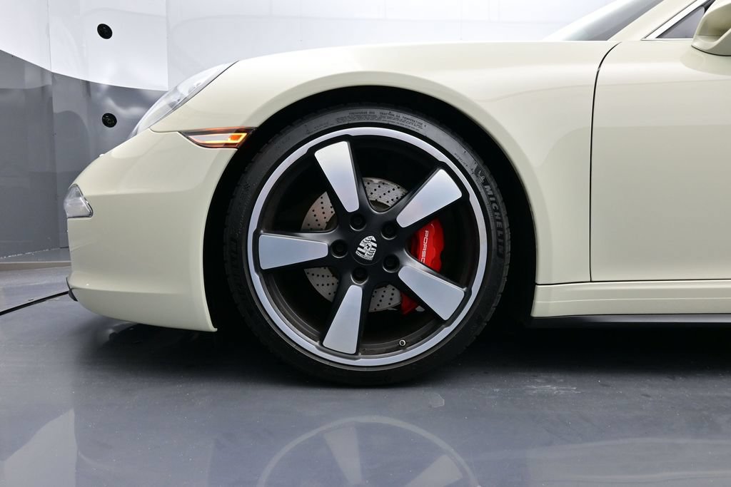 Certified 2014 Porsche 911 50th Anniversary Edition RWD image 6