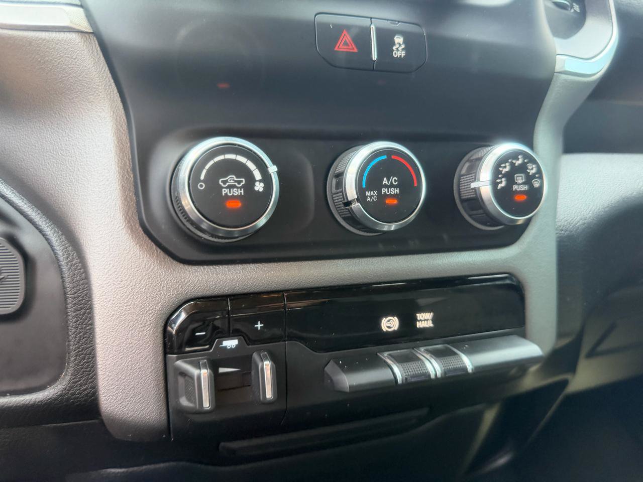 Used 2019 RAM 2500 Big Horn AWD/4WD image 18