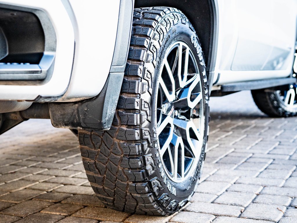 Used 2022 GMC Sierra 1500 AT4 w/ AT4 Premium Package image 40