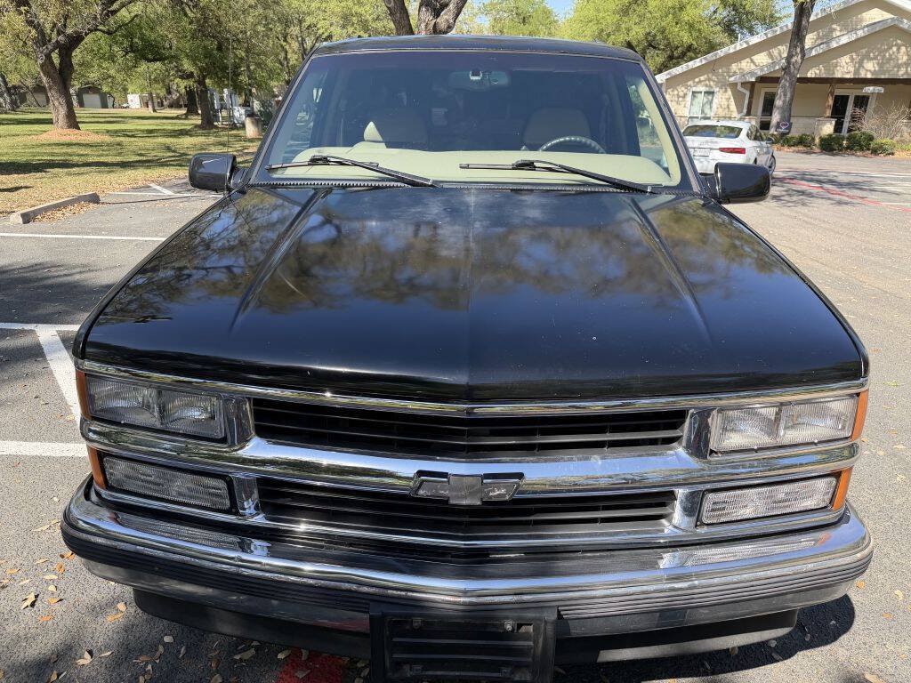 Used 1999 Chevrolet Tahoe 4WD 2-Door w/ Preferred Equipment Group image 8
