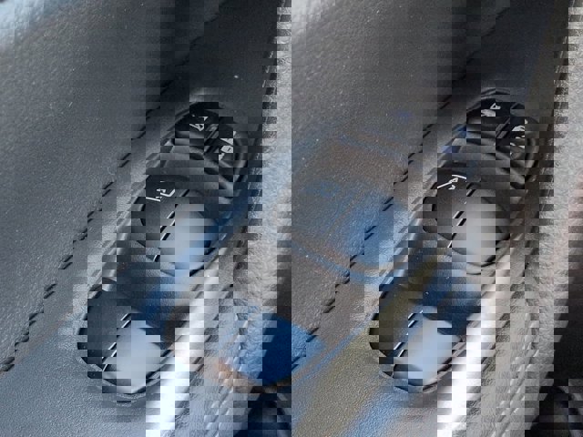 Used 2020 Nissan Rogue SV FWD image 25