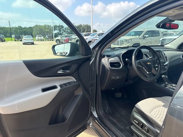 Used 2020 Chevrolet Equinox LS w/ LS Convenience Package AWD/4WD image 9