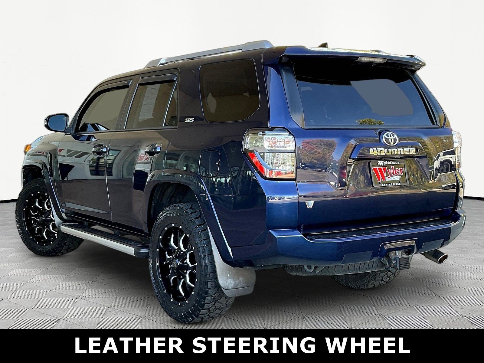 Used 2018 Toyota 4Runner SR5 Premium w/ Wilderness Package AWD/4WD image 4