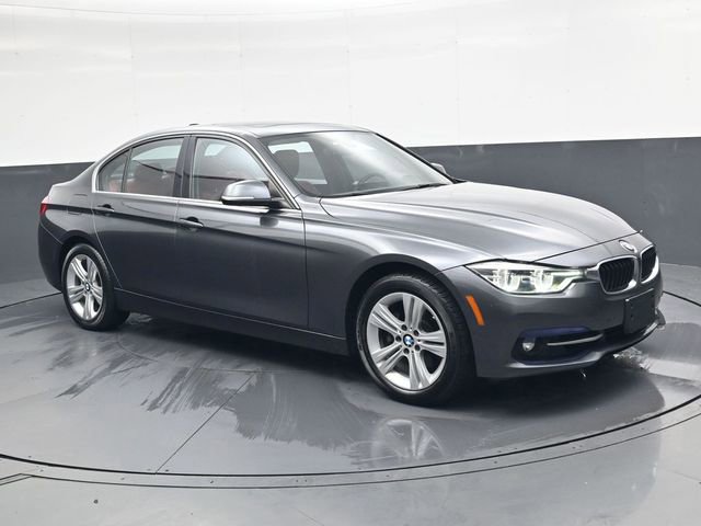 Used 2018 BMW 330i xDrive w/ Convenience Package image 2
