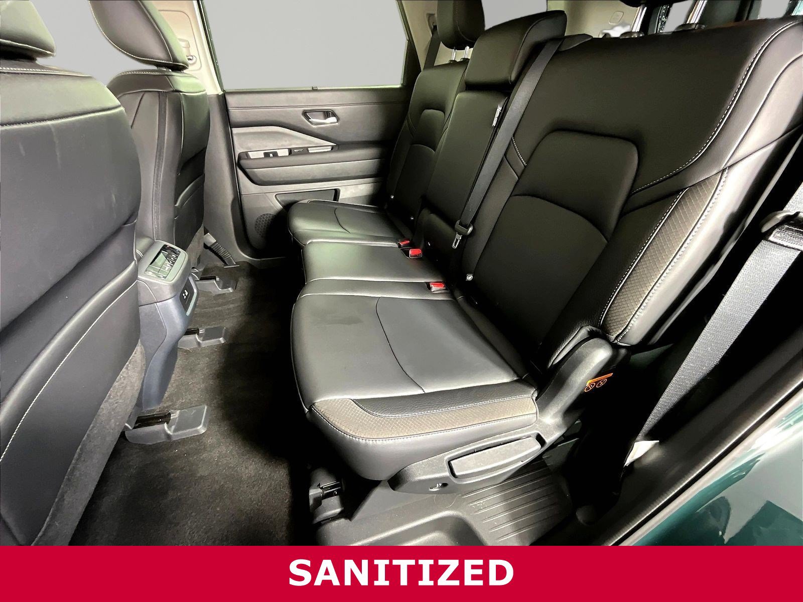Certified 2025 Nissan Pathfinder SL FWD image 21