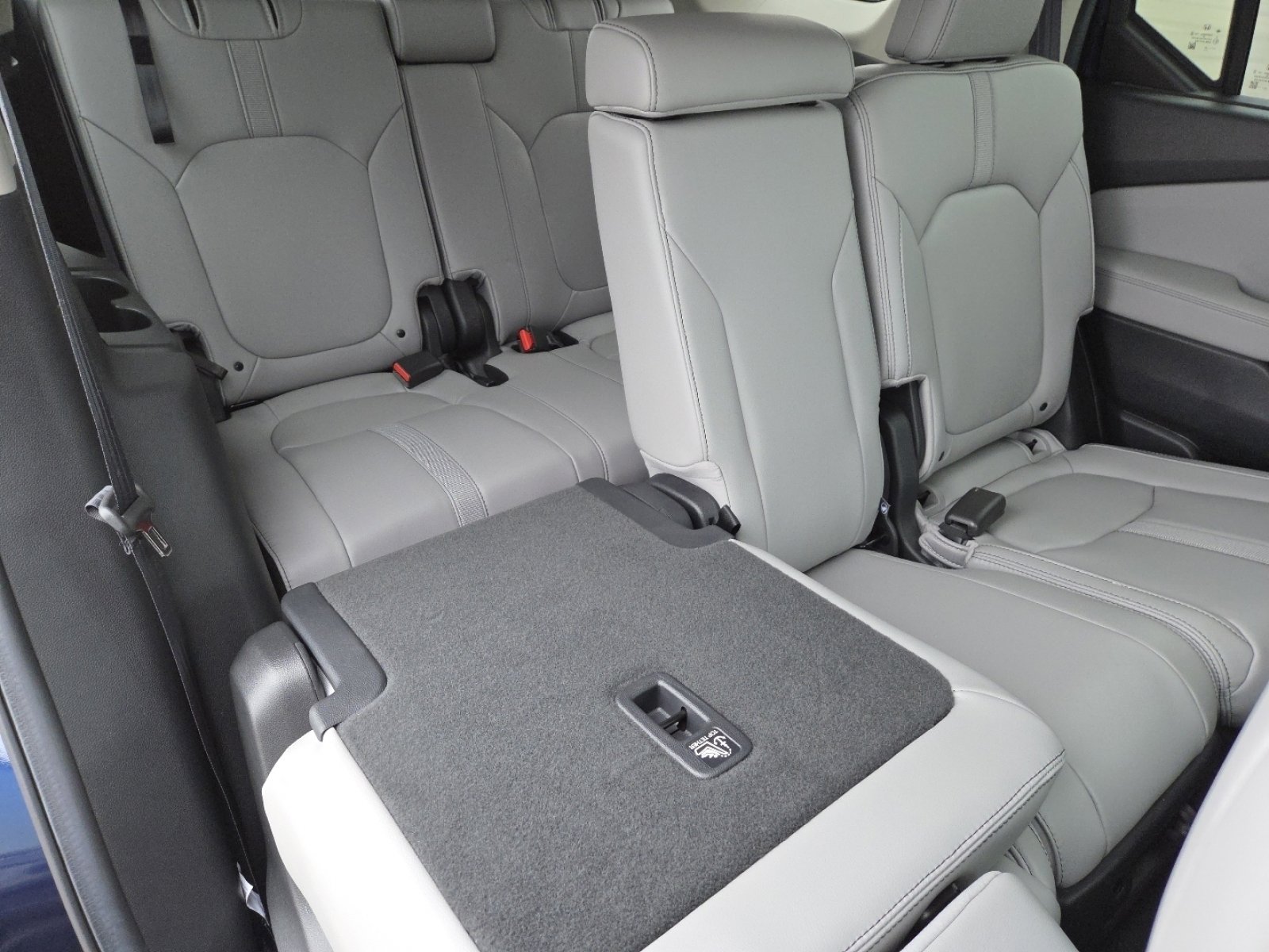 Used 2025 Honda Pilot EX-L image 23