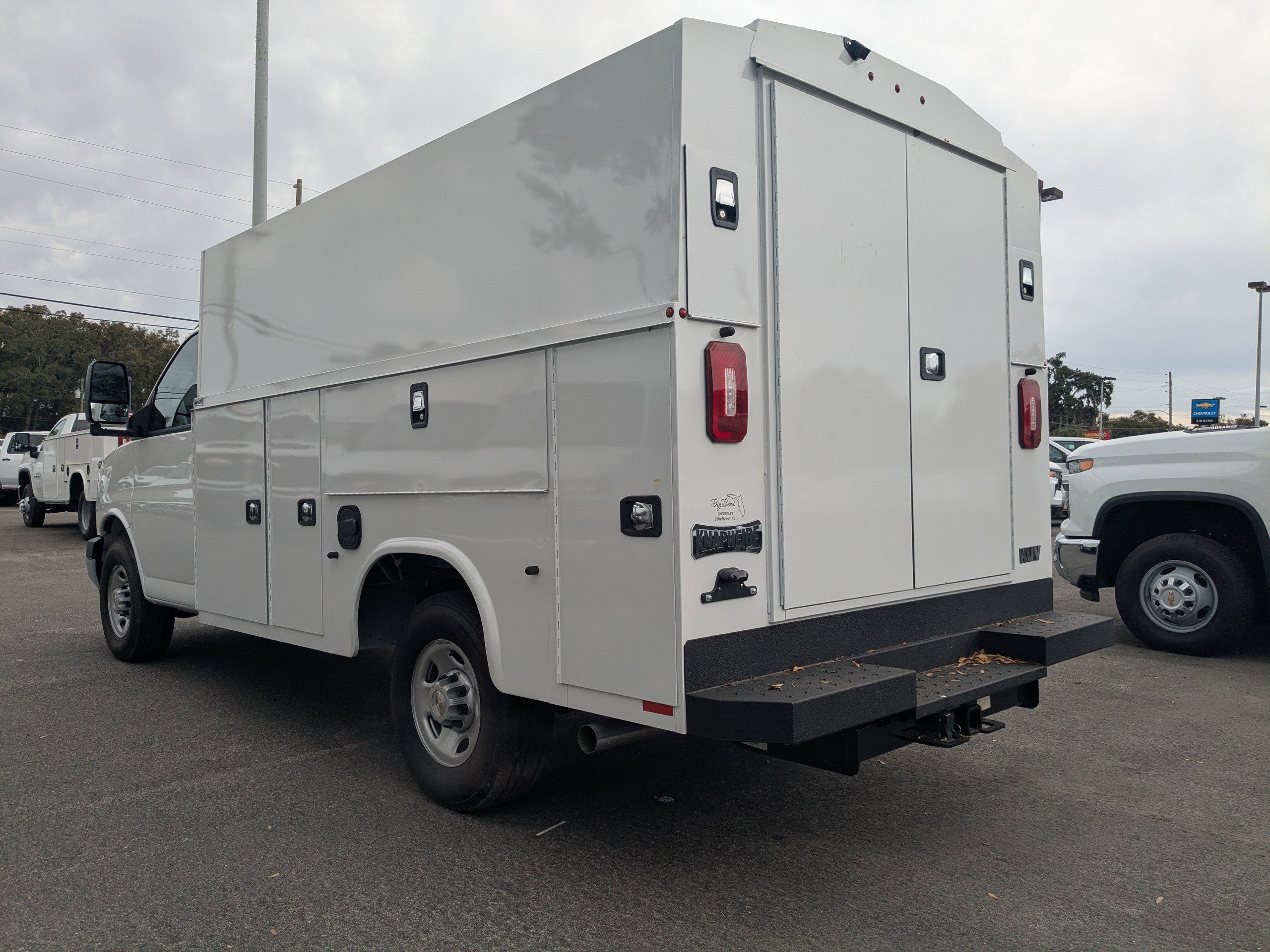 New 2025 Chevrolet Express 3500 w/ Power Convenience Package RWD image 6