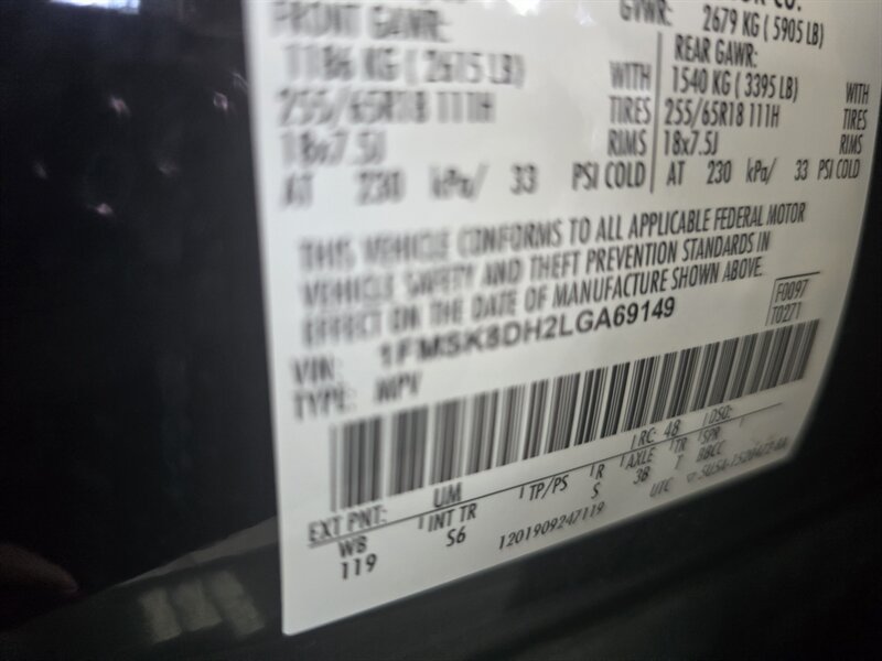 Used 2020 Ford Explorer XLT w/ Equipment Group 202A AWD/4WD image 40