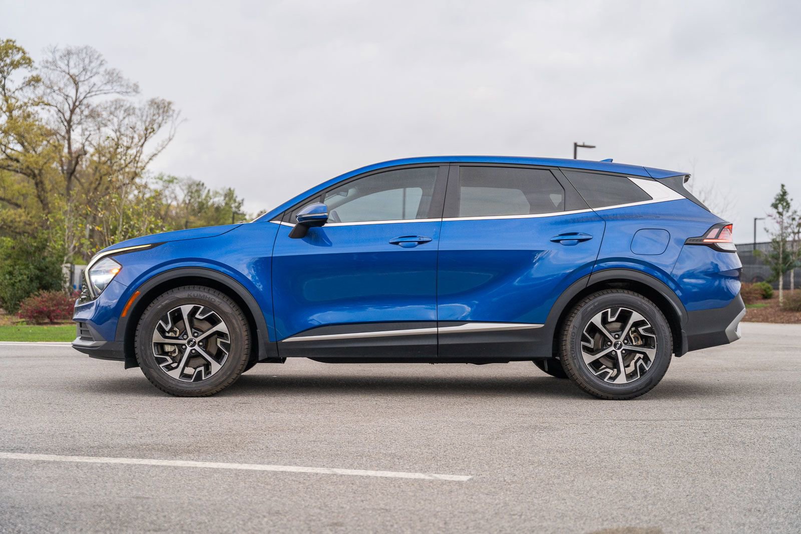 Used 2023 Kia Sportage EX image 4