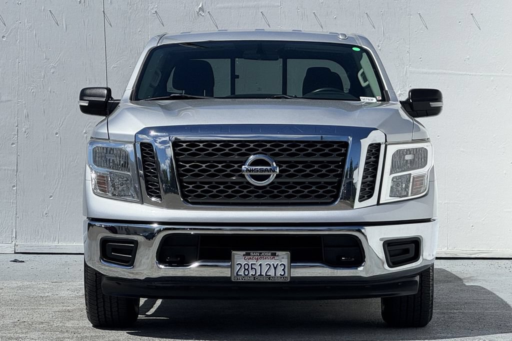Used 2017 Nissan Titan SV AWD/4WD image 8