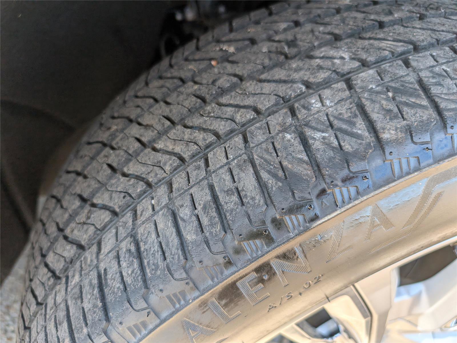 Used 2025 Chevrolet Silverado 1500 High Country w/ Technology Package AWD/4WD image 44