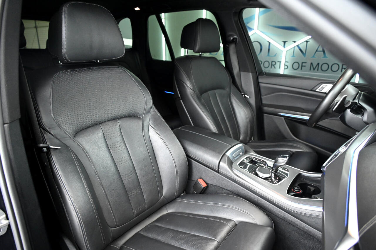 Used 2020 BMW X5 M50i w/ Premium Package image 23