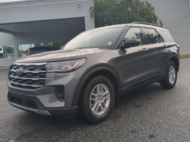 New 2026 Ford Explorer Active RWD image 9