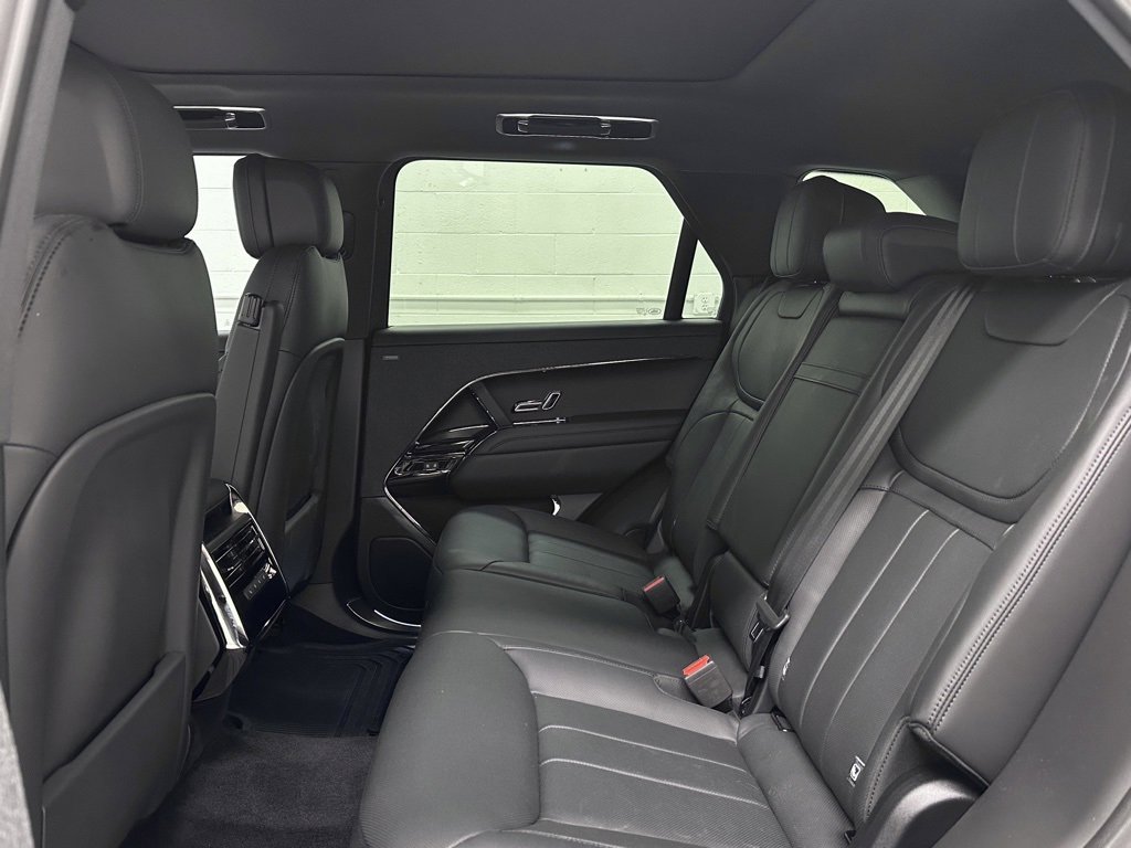 Used 2025 Land Rover Range Rover Sport Dynamic SE image 14