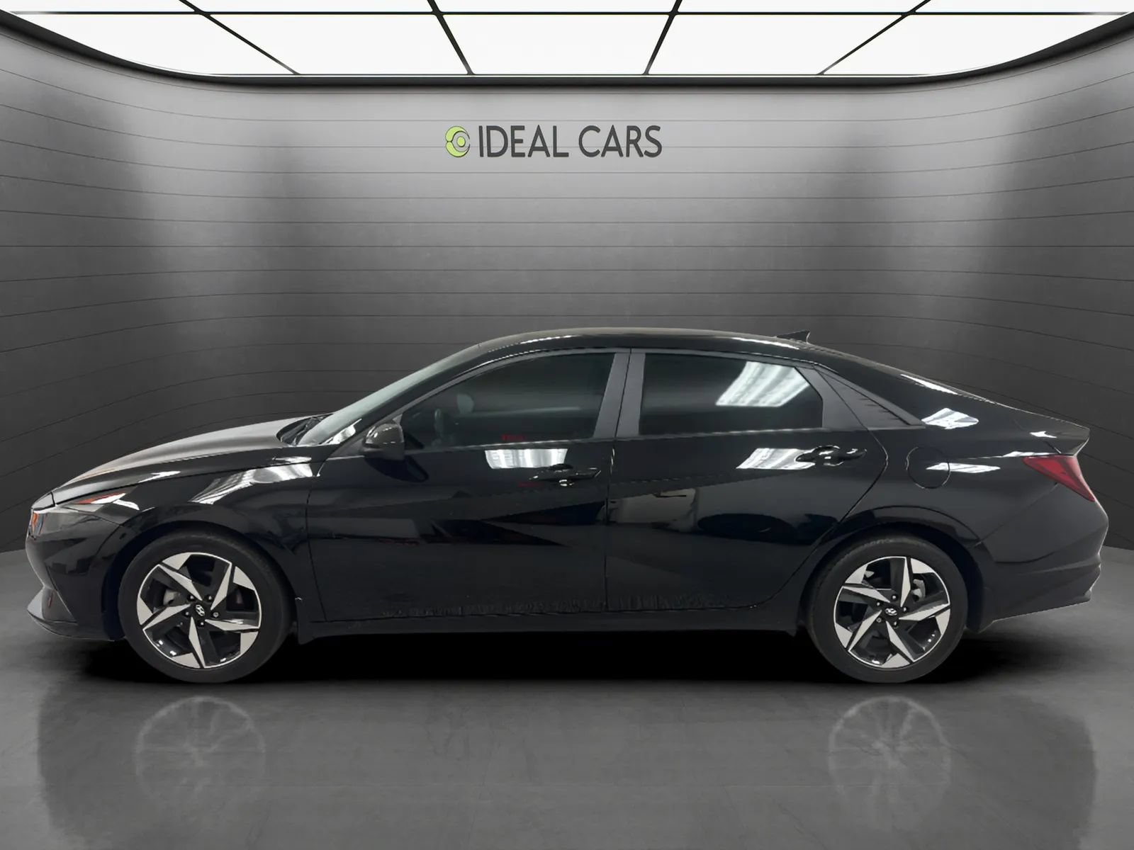 Used 2023 Hyundai Elantra SEL w/ Convenience Package FWD image 8