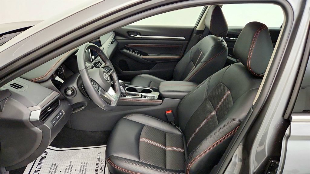 Used 2023 Nissan Altima 2.5 SR AWD/4WD image 18