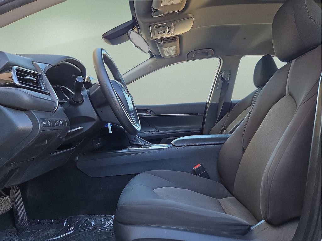 Used 2021 Toyota Camry LE image 22