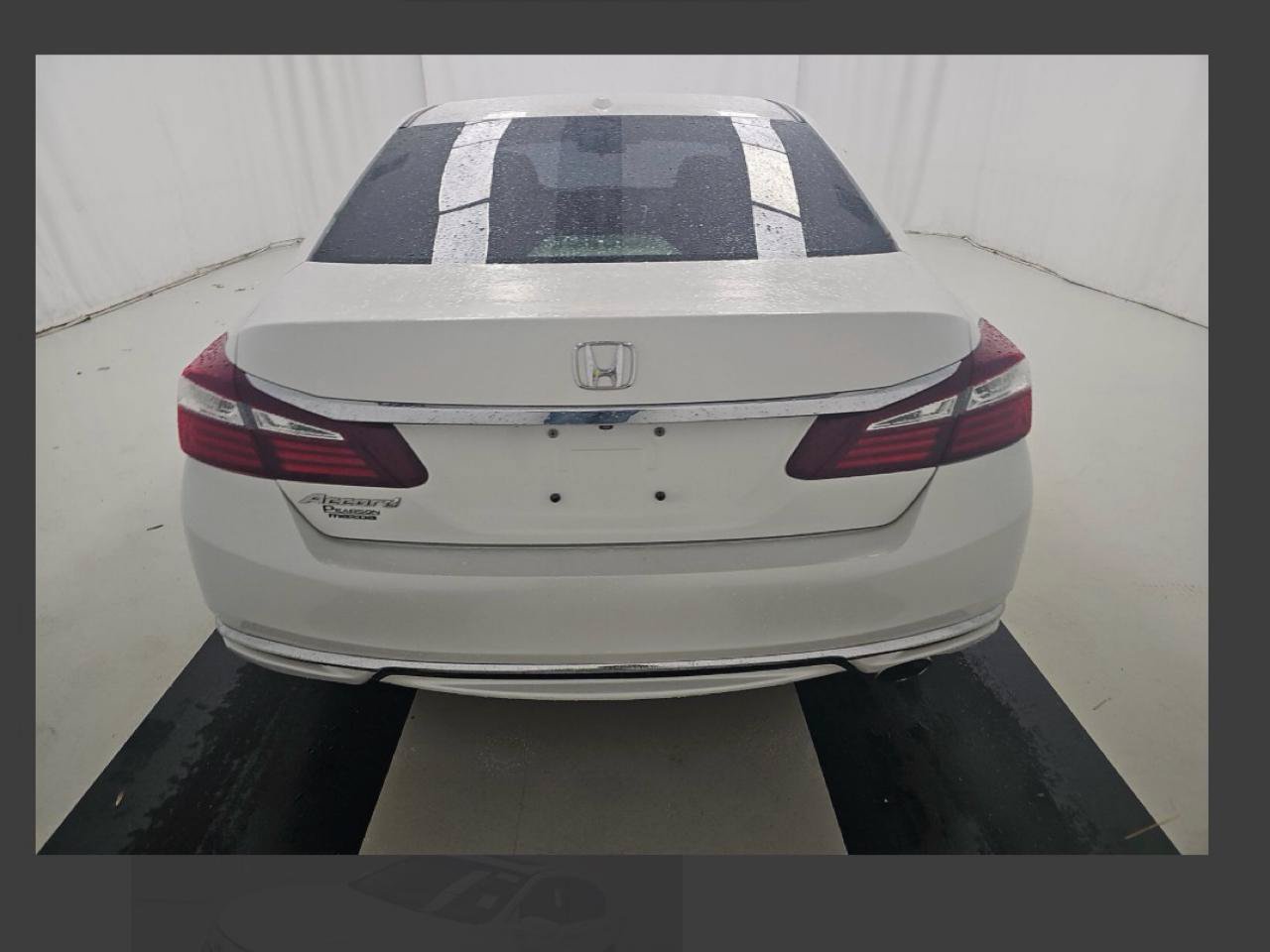 Used 2017 Honda Accord EX image 11