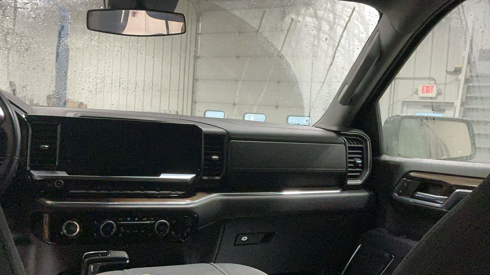 Used 2023 Chevrolet Silverado 1500 LT Trail Boss image 18