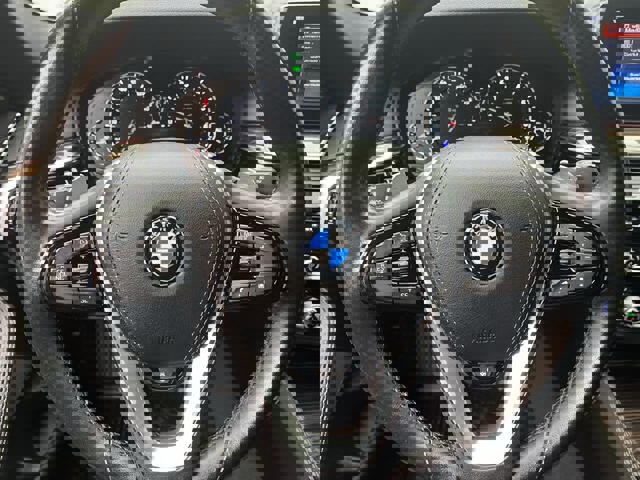 Used 2018 BMW 530i xDrive image 16