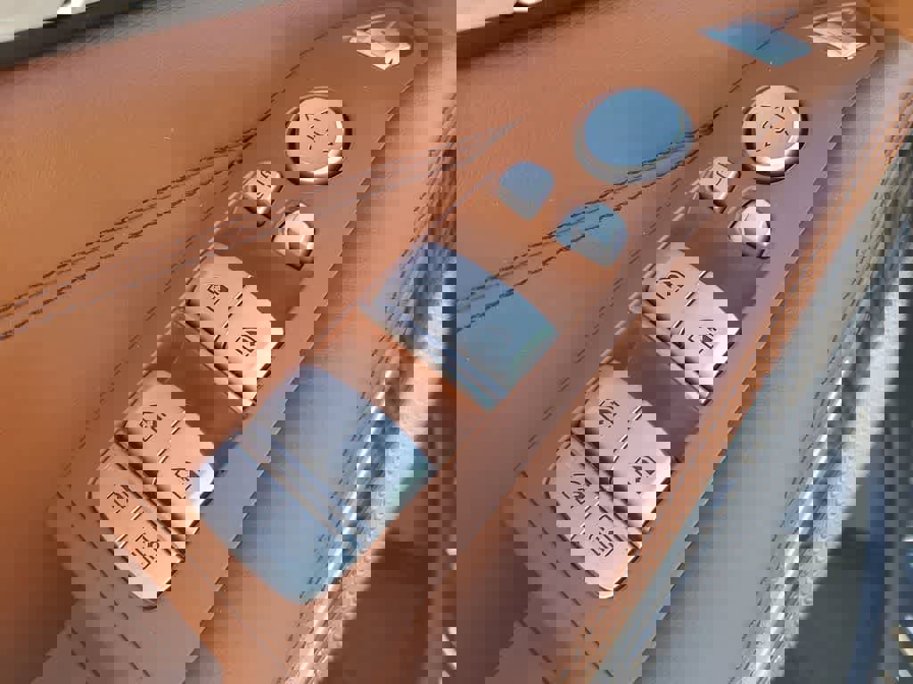 Used 2024 BMW X7 M60i w/ Executive Package image 19