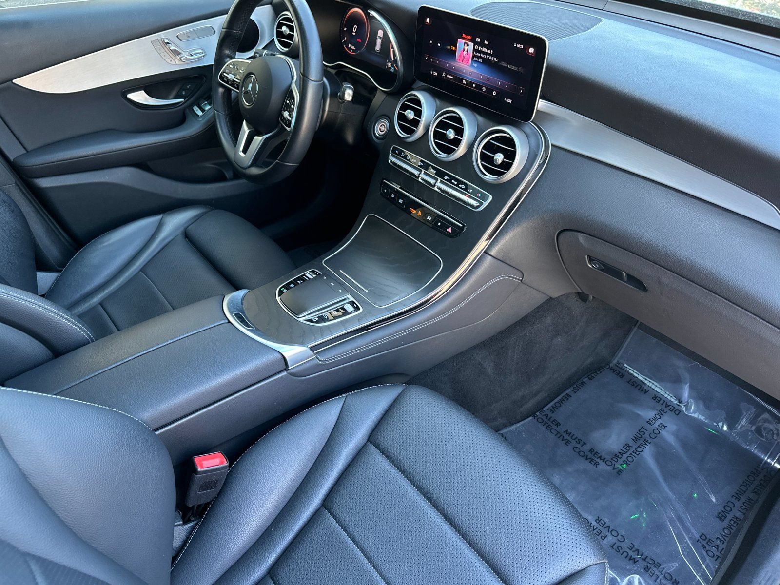 Used 2021 Mercedes-Benz GLC 300 4MATIC image 16