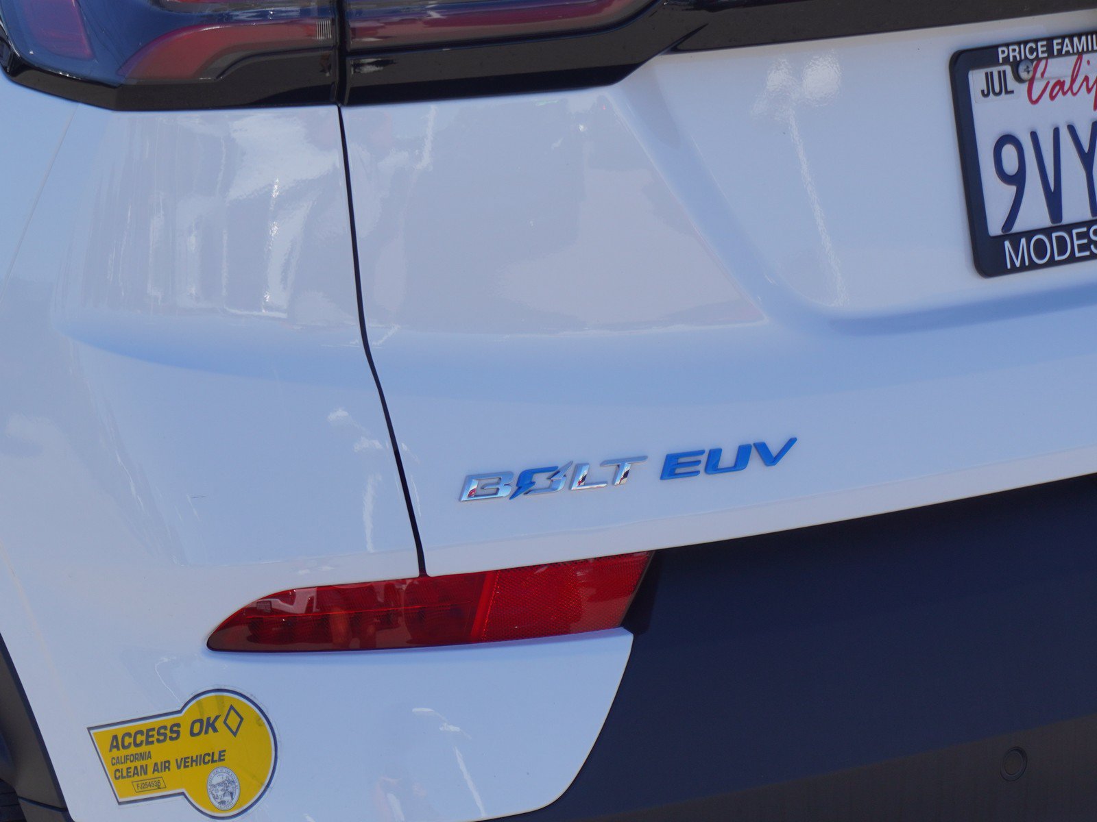 Used 2022 Chevrolet Bolt EUV Premier FWD image 9