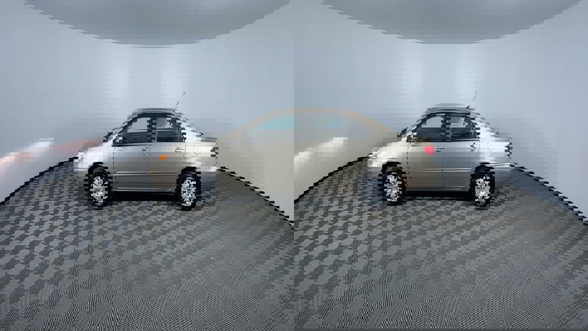 Used 2004 Toyota Corolla LE image 5