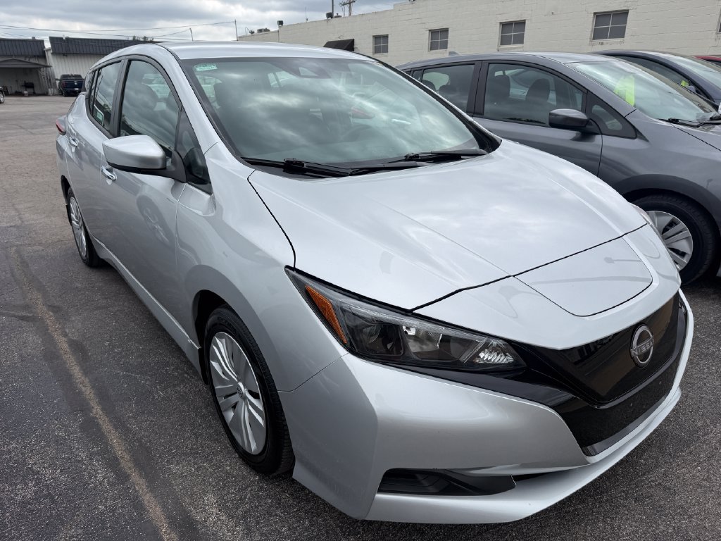 Used 2025 Nissan Leaf S FWD image 15