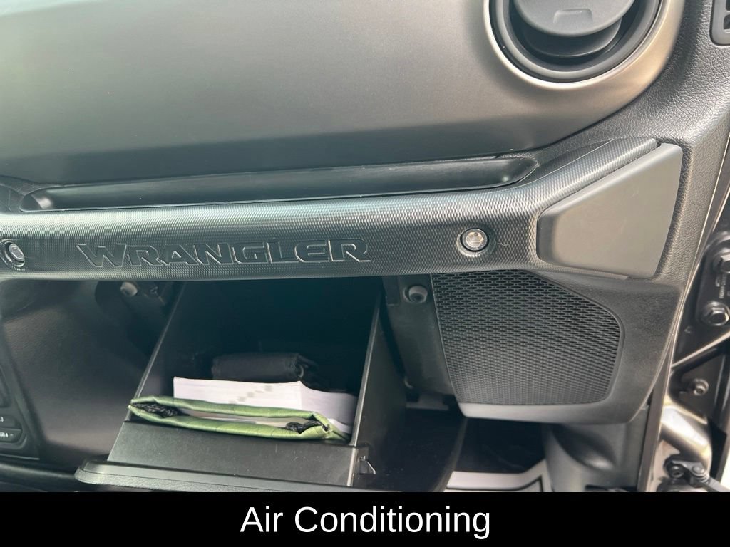 Used 2021 Jeep Wrangler Sport AWD/4WD image 19