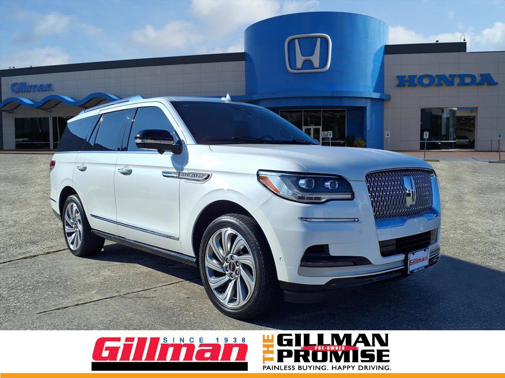 Used 2023 Lincoln Navigator Reserve image 1