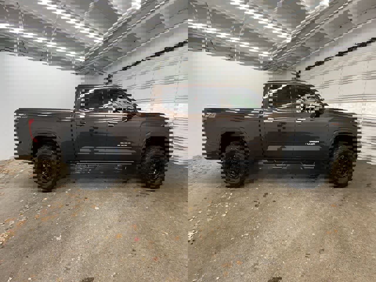 Used 2023 Toyota Tundra Limited w/ TRD Off-Road Package image 7