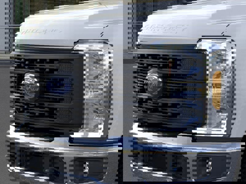 New 2025 Ford F250 XL w/ XL Chrome Package image 17