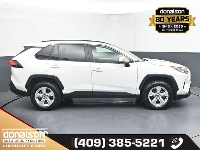 Used 2020 Toyota RAV4 XLE w/ Convenience Package image 2