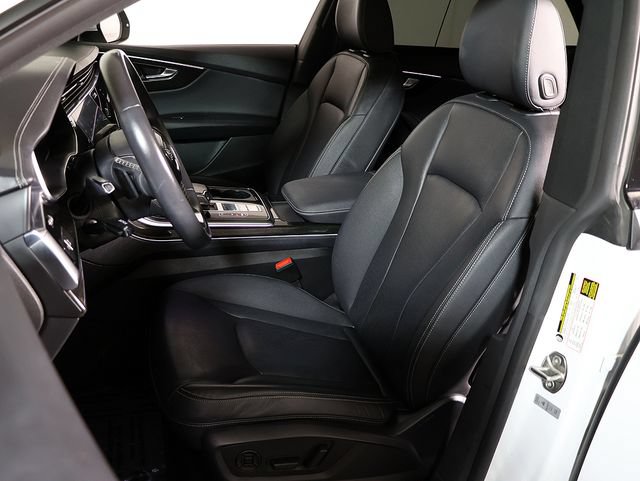 Used 2021 Audi Q8 Prestige w/ Prestige Package AWD/4WD image 4