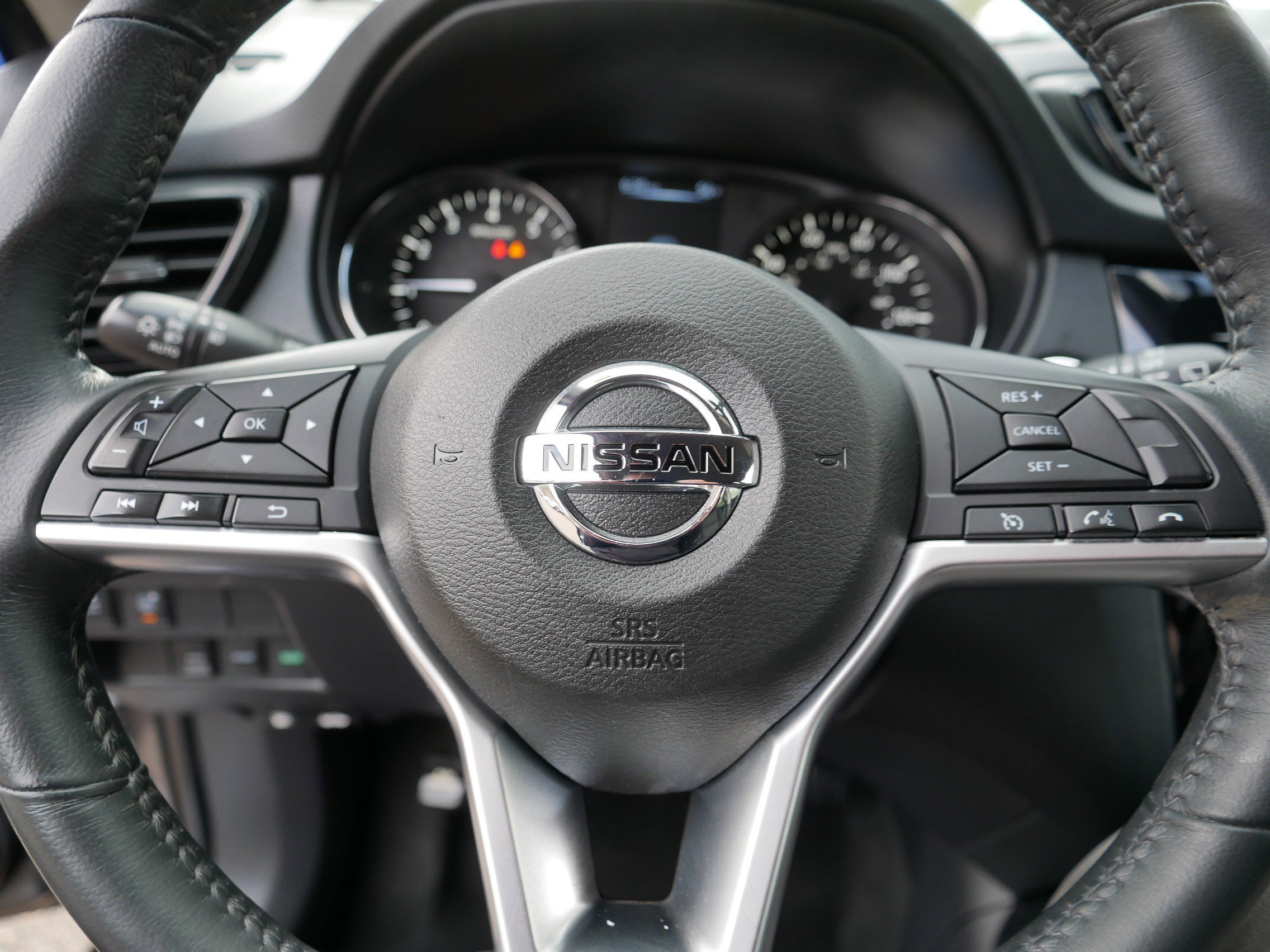 Certified 2017 Nissan Rogue SV AWD/4WD image 25