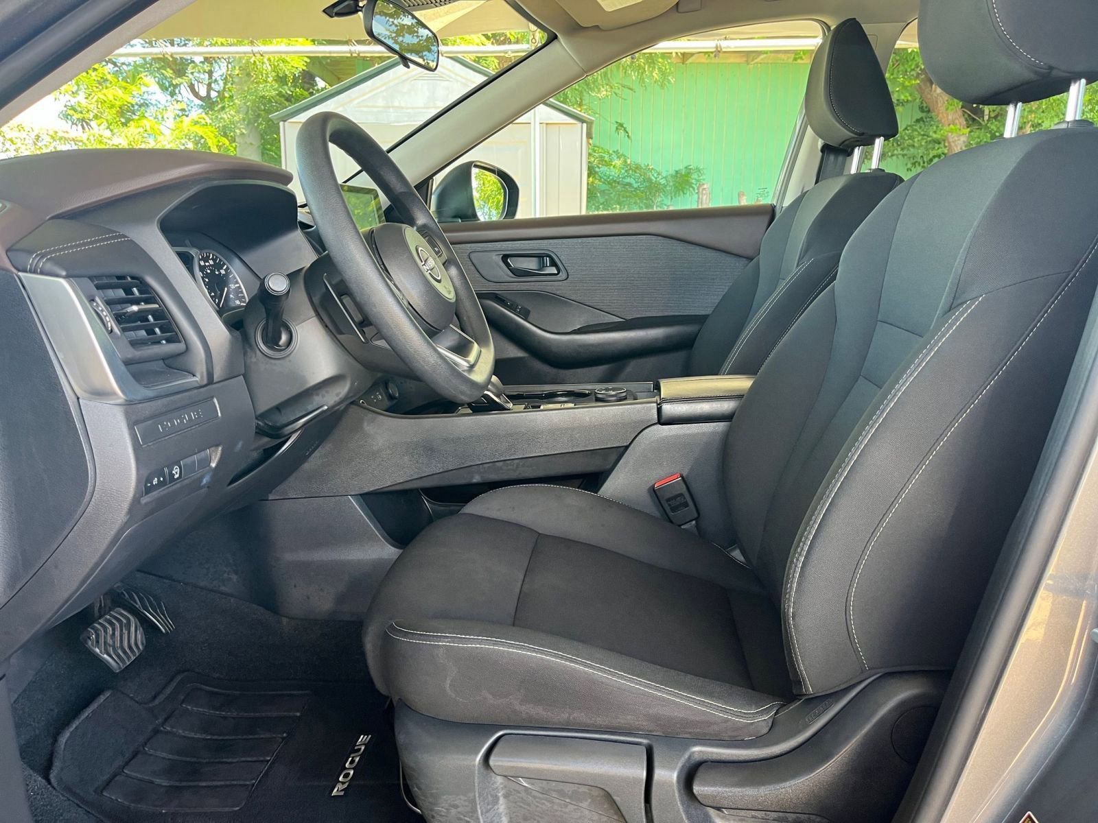 Used 2023 Nissan Rogue S image 25