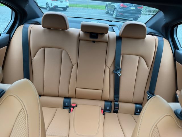 Certified 2024 BMW 330i xDrive Sedan w/ Premium Package AWD/4WD image 40