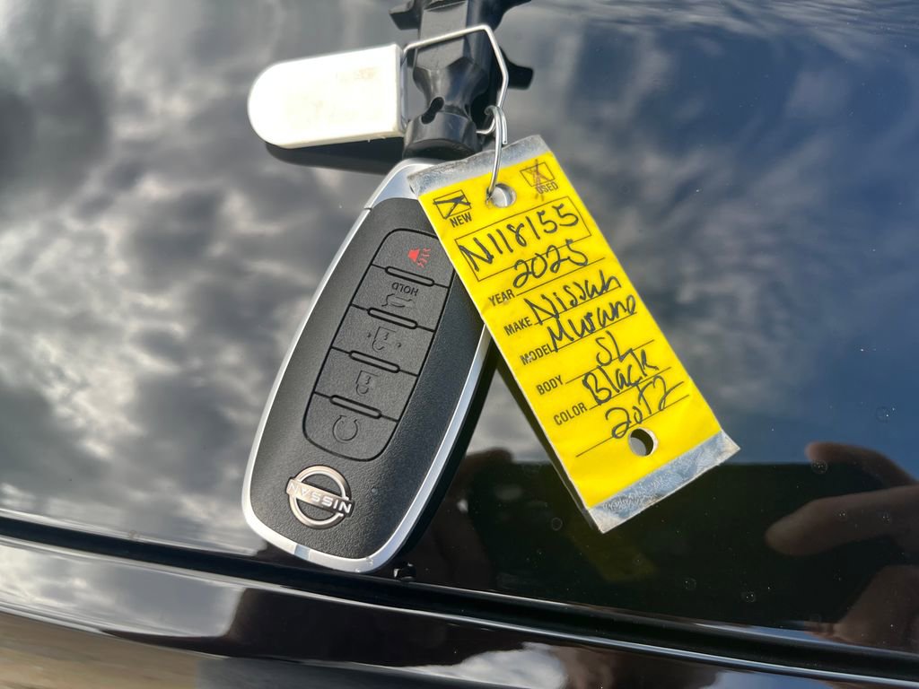 Certified 2025 Nissan Murano SL image 34