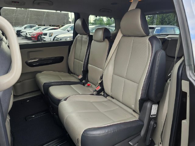 Used 2018 Kia Sedona SX FWD image 16