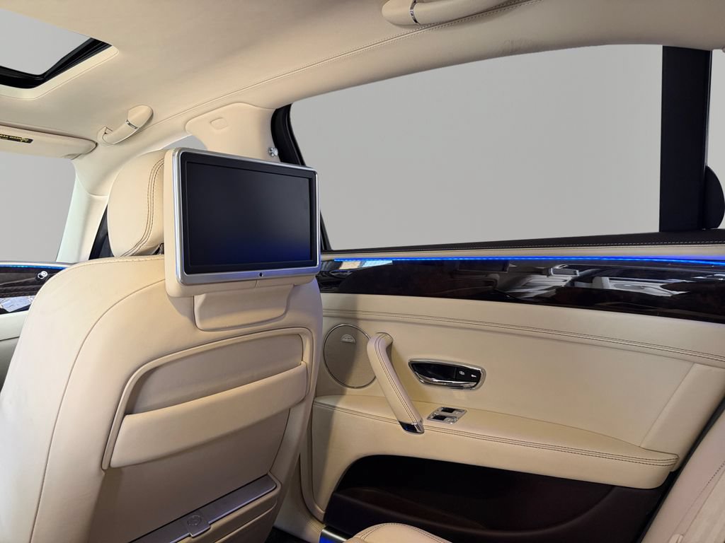 Used 2015 Bentley Flying Spur V8 AWD/4WD image 22