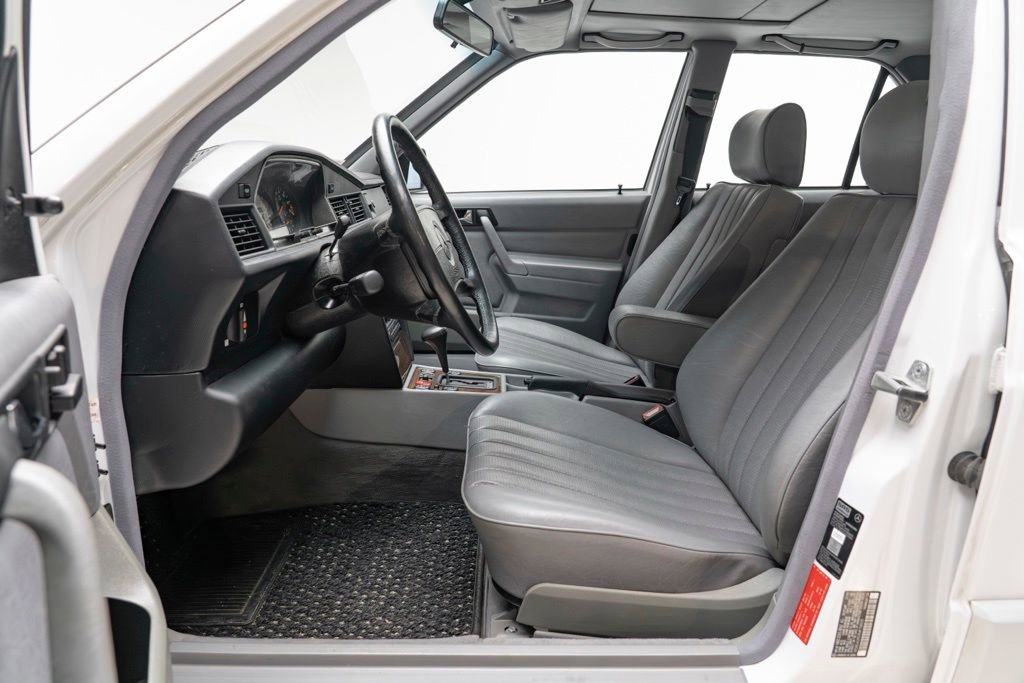 Used 1991 Mercedes-Benz 190 E 2.6 image 16