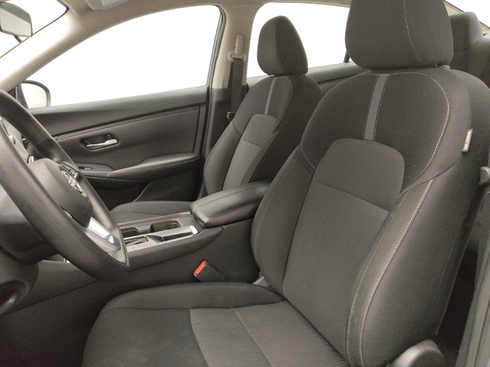 Used 2025 Nissan Sentra SV FWD image 17