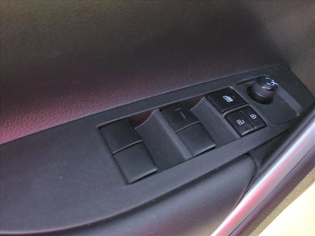 Used 2022 Toyota Corolla Cross LE FWD image 12