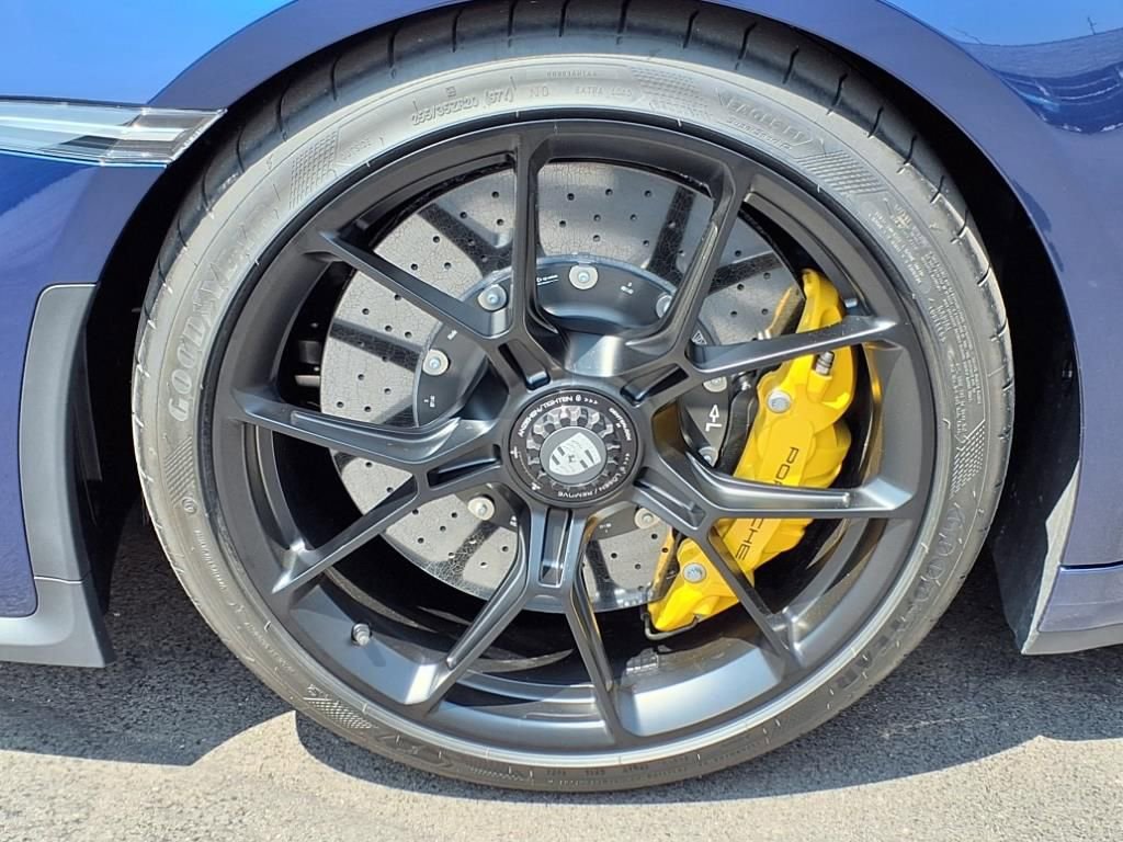 Used 2024 Porsche 911 GT3 RWD image 9