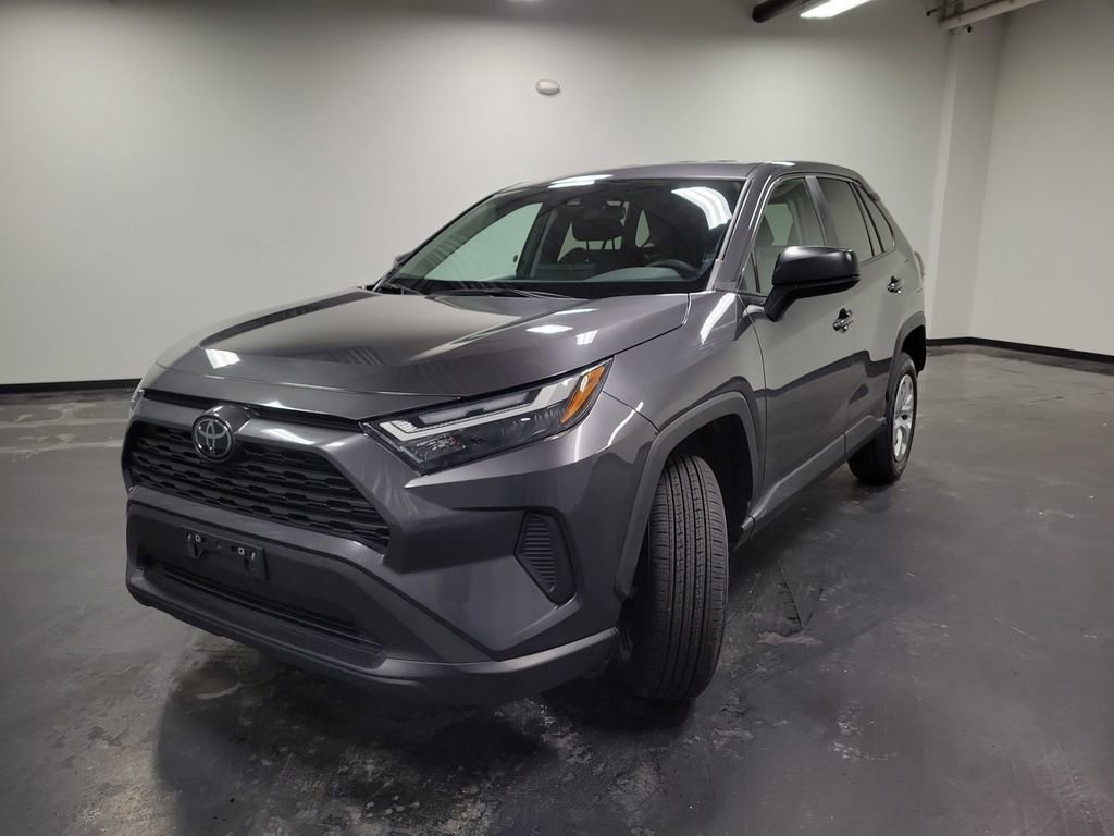 Used 2024 Toyota RAV4 LE image 4