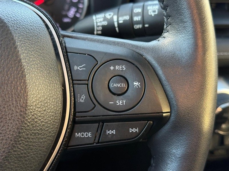 Used 2021 Toyota RAV4 XLE image 21