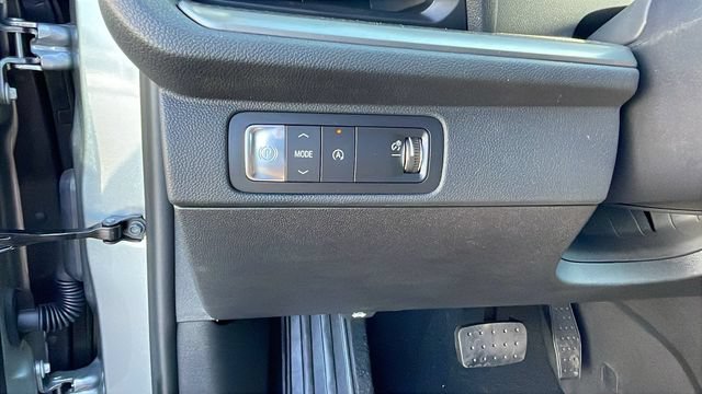 New 2026 Chevrolet Traverse LT w/ LPO, Floor Liner Package FWD image 26