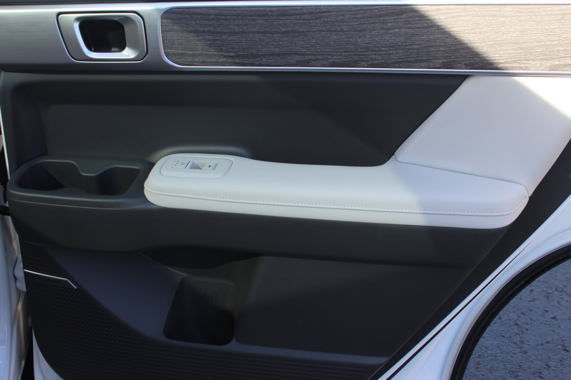 Used 2025 Hyundai Santa Fe Limited image 32